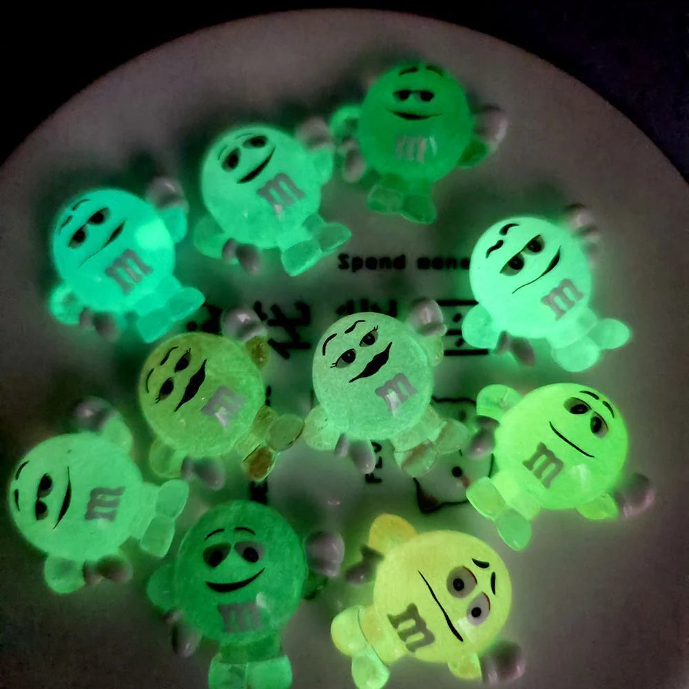 M&M (Glow)